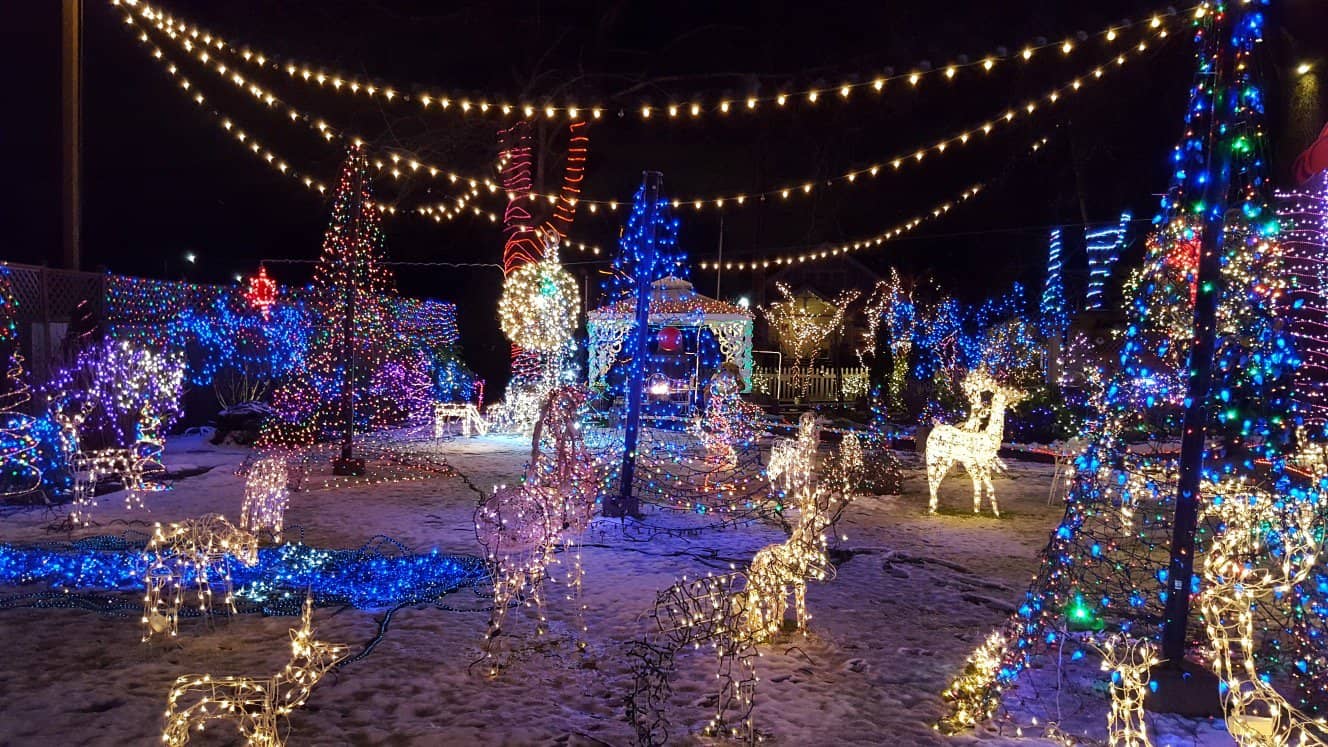 Must-See Holiday Light Displays In Portland - Portland Living On The Cheap